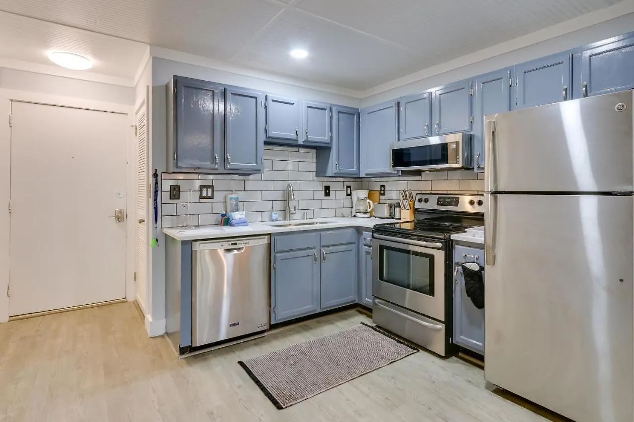 Hilton Head Resort Retreat - Walk To Beach! Hilton Head Island Apartment